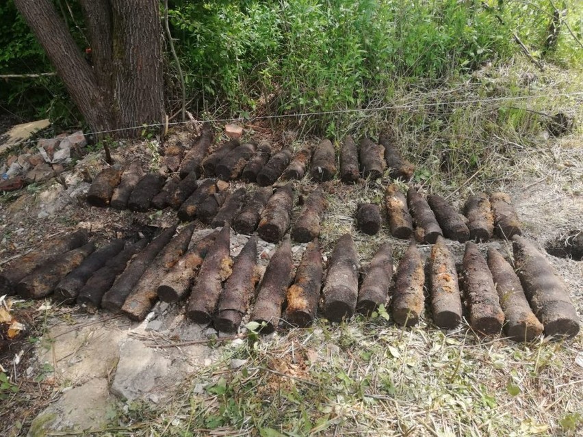 Wykopano 76 pocisków artyleryjskich na terenie jednego z zakładów przy ul. Mickiewicza  w Jaśle