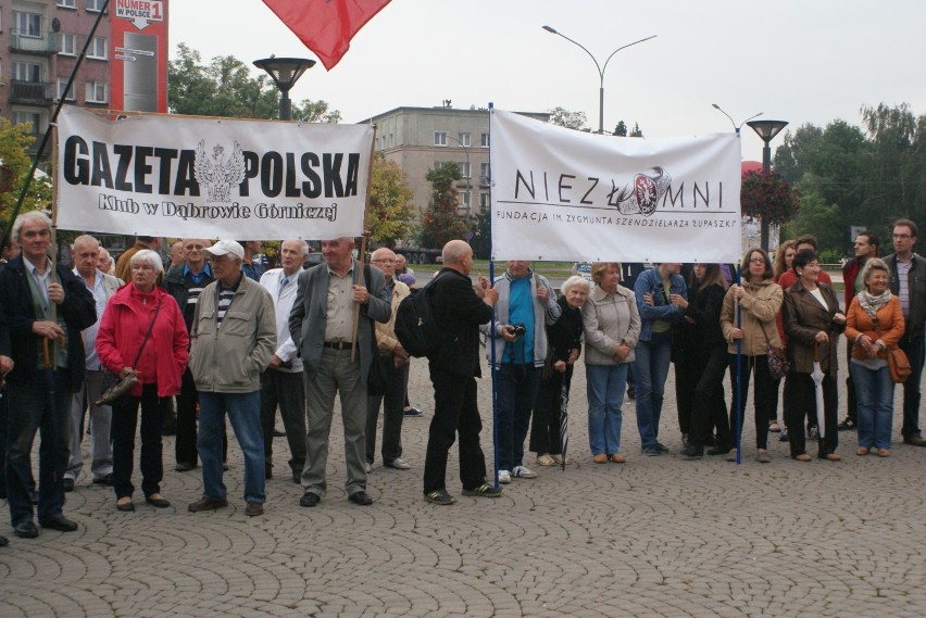 Tak wyglądało nadanie rondu w centrum nazwy Żołnierzy...