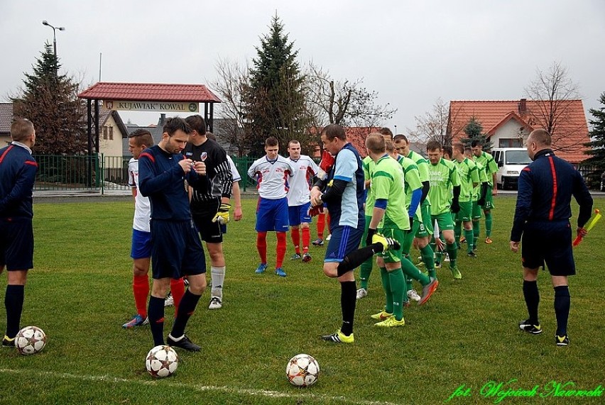 Kujawiak Kowal - Mień Lipno 1:0 w ostatnim meczu rundy jesiennej sezonu 2015/16 w 5 lidze [zdjęcia]