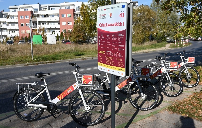 Kielecki Rower Miejski właśnie wystartował. Mieszkańcy i goście mogą korzystać z 250 rowerów. Zobacz jak je wypożyczyć
