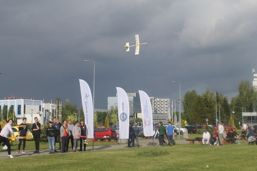 Startuje 4. edycja ogólnopolskich zawodów Learn&Fly dla najzdolniejszych młodych pasjonatów lotnictwa