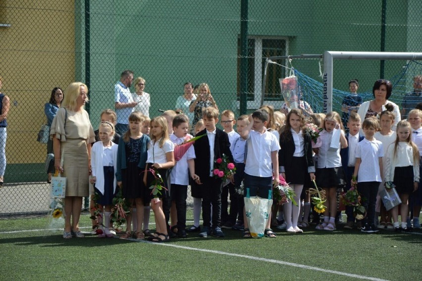 Powiat lęborski. ZUS przekazał już setki tysięcy zł na "Dobry start" dla naszych uczniów