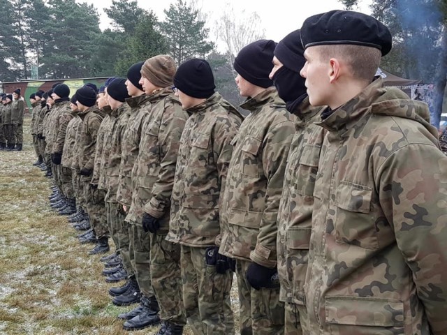 Młodzież z V LO w Kaliszu wzięła udział w szkoleniu wojskowym "terytorialsów"