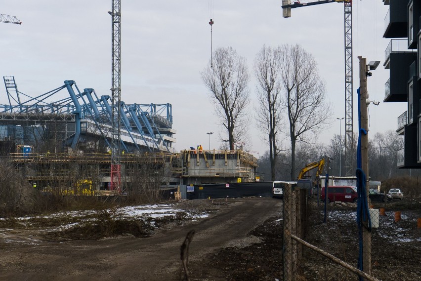 Kraków. Aparthotel przy Błoniach już prawie gotowy. Obok niego powstaje hotel [ZDJĘCIA]