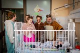 ,,Misie" z leszczyńskiego teatru odwiedziły najmłodszych pacjentów w szpitalu [ZDJĘCIA] 
