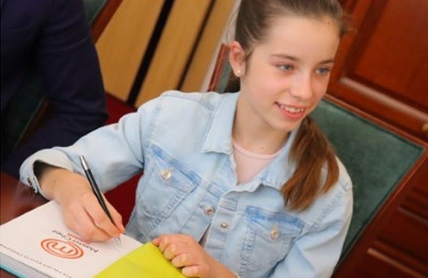 Jagoda Łaganowska, zwyciężczyni "MasterChef Junior" gościła u starosty inowrocławskiego Wiesławy Pawłowskiej [zdjęcia]