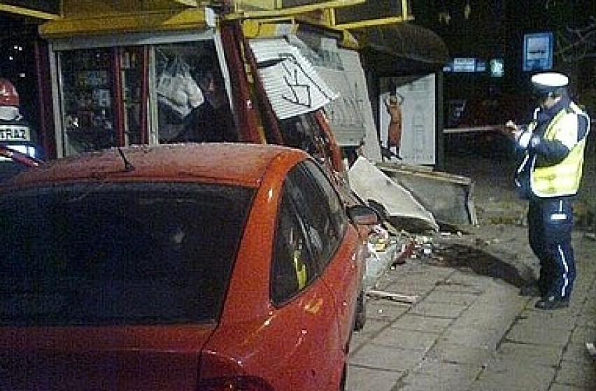 Pijany kierowca potrącił małżeństwo na przystanku w Bytomiu