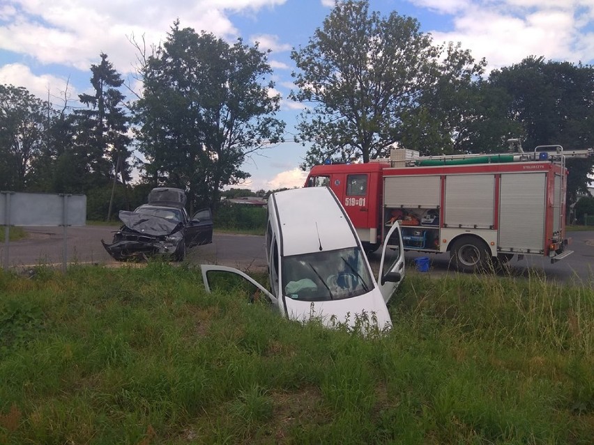 Zderzenie aut na feralnym skrzyżowaniu w Głuponiach