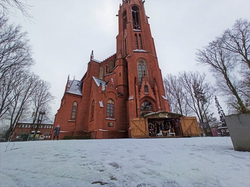 Kościół został wybudowany w latach 1900-1902 w stylu...