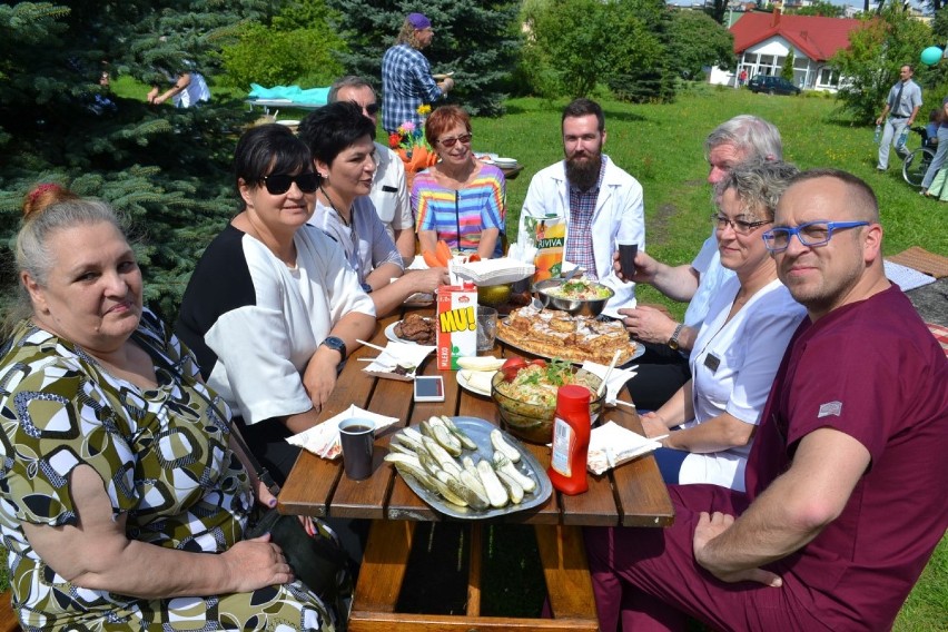 Szpital w Miastku zorganizował grilla na powitanie lata