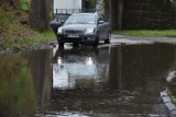 Na ulicy Bydgoskiej w Legnicy powstaje "jezioro", mieszkańcy proszą o pomoc! [ZDJĘCIA]