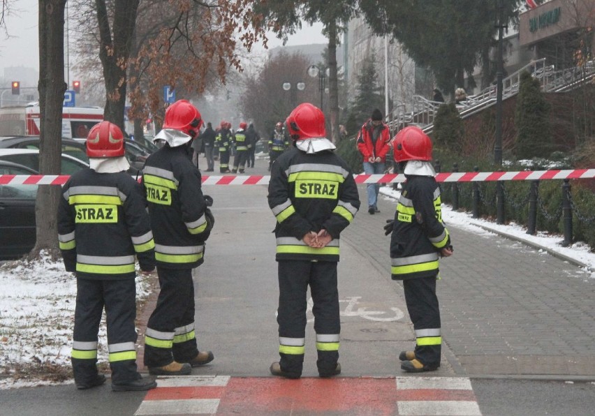 Ewakuacja w Sądzie Rejonowym w Kielcach. Ktoś zadzwonił z informacją, że w budynku jest bomba