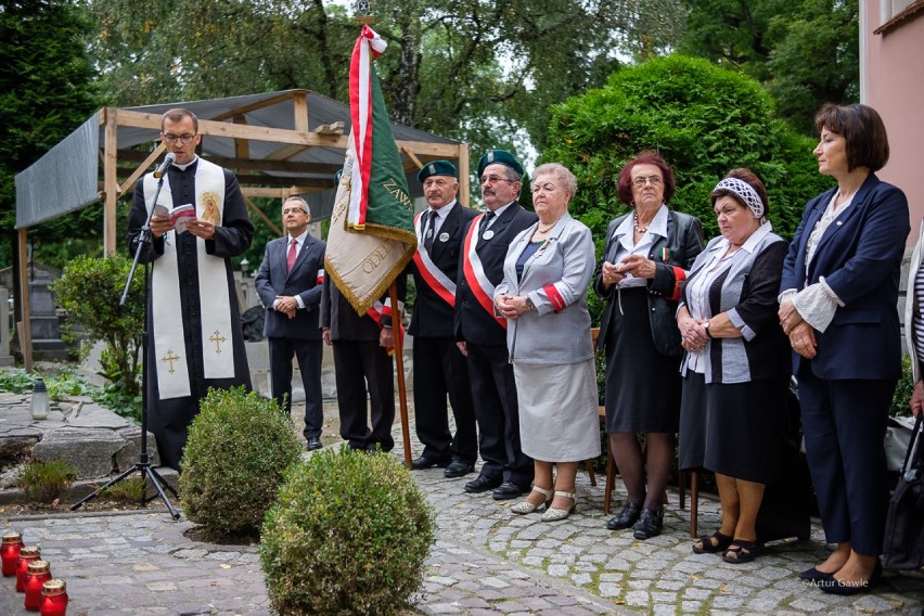 Tarnów. Spotkanie modlitewne przy "Grobie Sybiraka" [ZDJĘCIA]