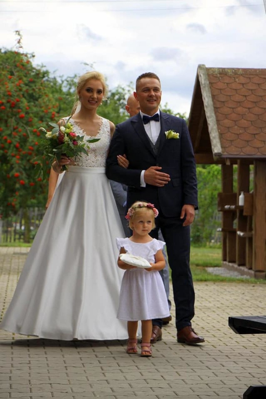 Polkowice: Piękna uroczystość ślubna w plenerze