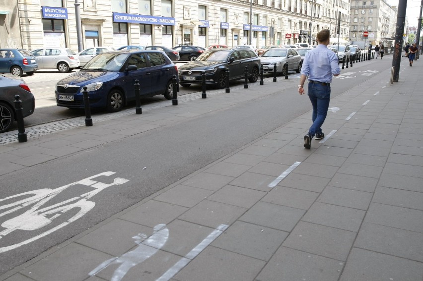 Ścieżka dla ludzi ze smartfonami. Zagapieni w telefon będą...