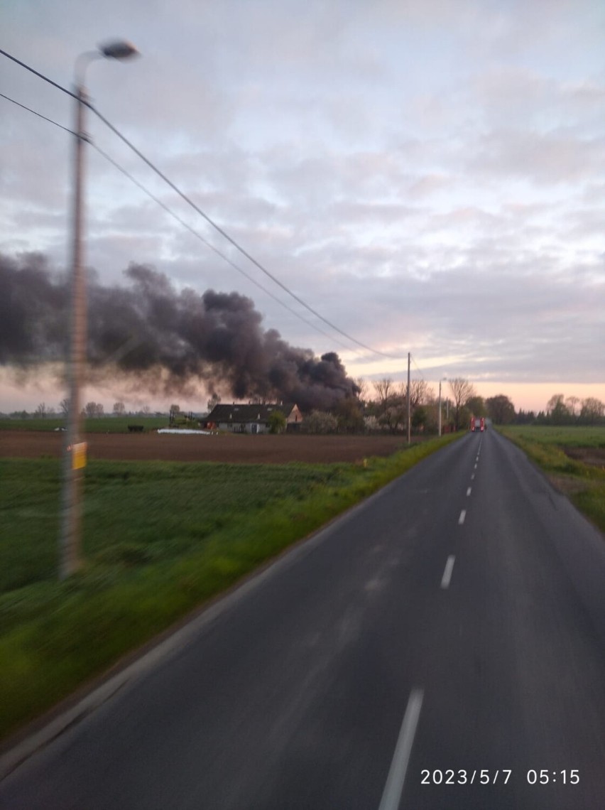Pożar ciągnika rolniczego w Brzeźnie Starym pod Wągrowcem 