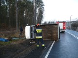 Wypadek w Ostródzie. Przewrócił się dostawczy samochód [ZDJĘCIA]