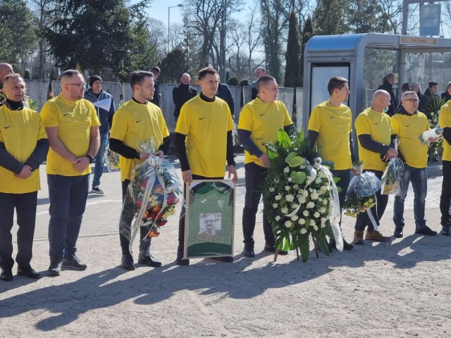 Klub podziękował po pogrzebie wszystkich obecnym i byłym zawodnikom za udział w uroczystości, za zjednoczenie w tym dniu