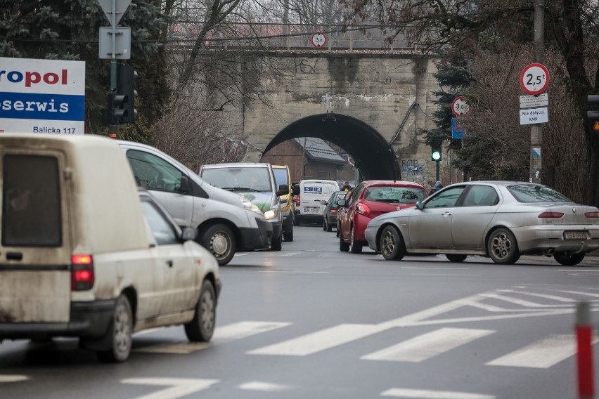 Paraliż drogowy w Krakowie. Bronowice zakorkowane [ZDJĘCIA]