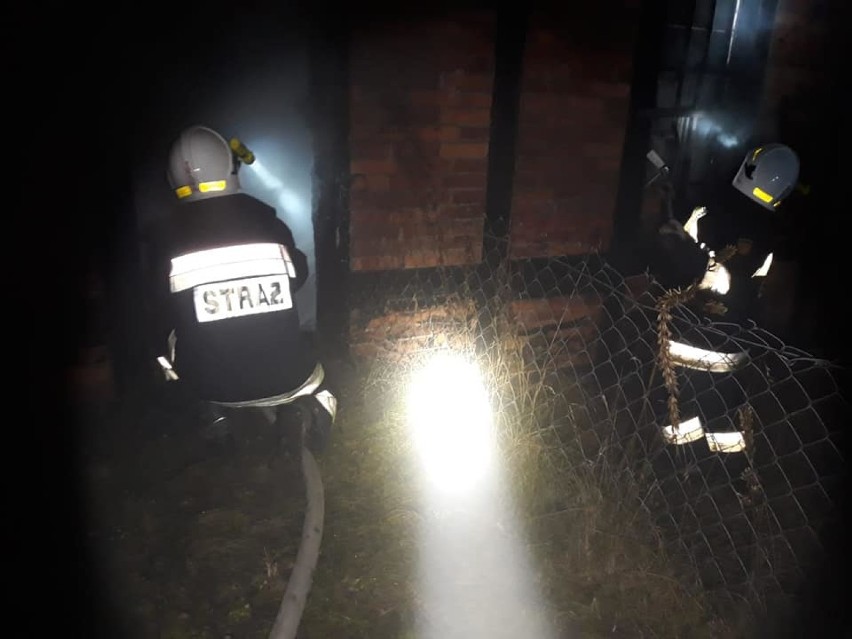 Strażacy zgłoszenie o pożarze przy ulicy Bydgoskiej w...
