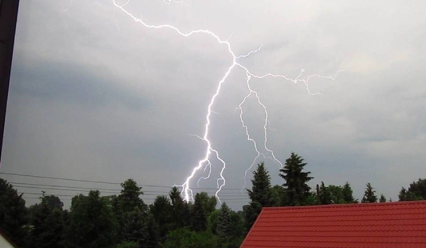 Uwaga! Ostrzeżenie dla Dolnego Śląska przed burzami z gradem i silnym wiatrem 
