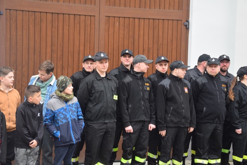 Radość u sieradzkich strażaków! Mają największy samochód...