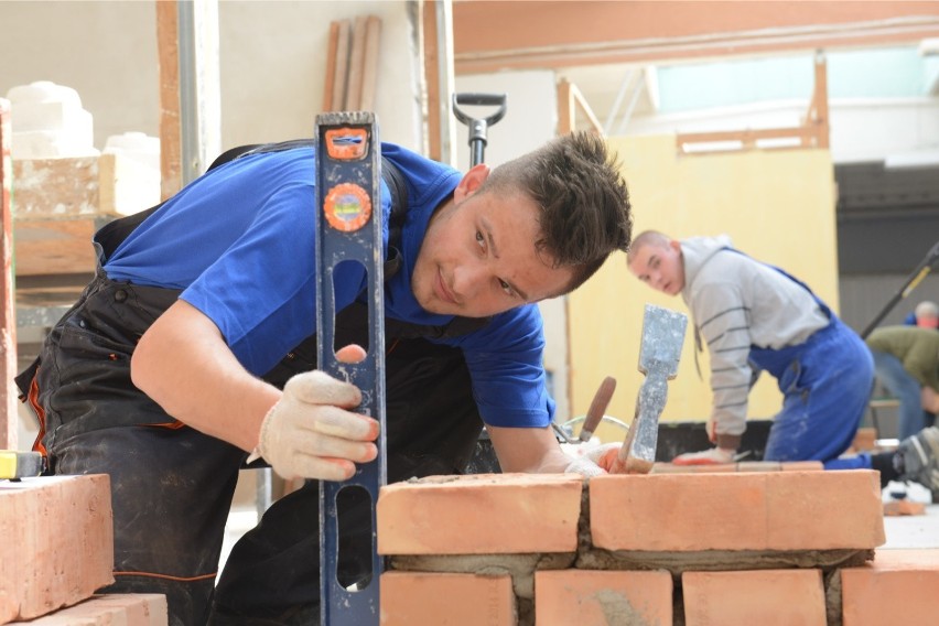 Ci, którzy idą do technikum bądź szkoły branżowej myślą o...