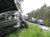 W Żaganiu zderzyły się dwa samochody osobowe. Pasażerka została odwieziona do szpitala