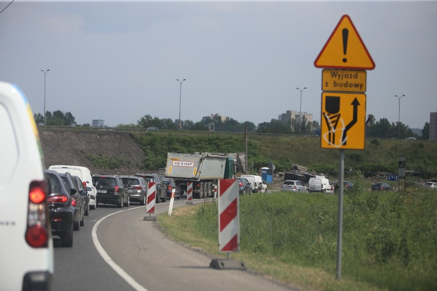 Węzeł Giszowiec. Skrzyżowanie ulic Pszczyńskiej i 73 Pułku...