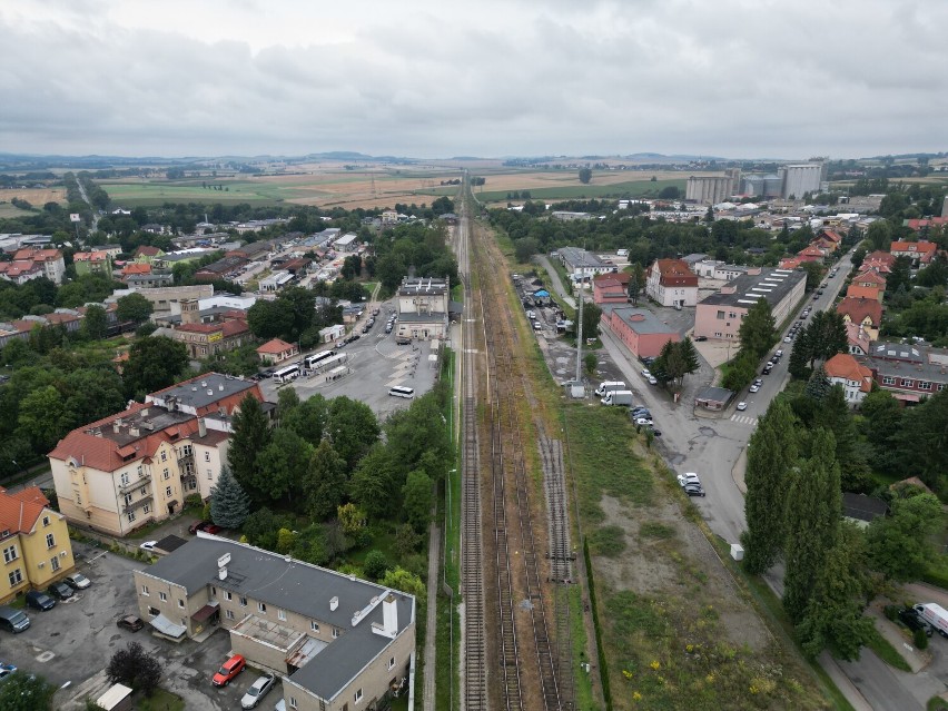 Mieszkańcy walczą o uruchomienie pociągów z Ząbkowic...