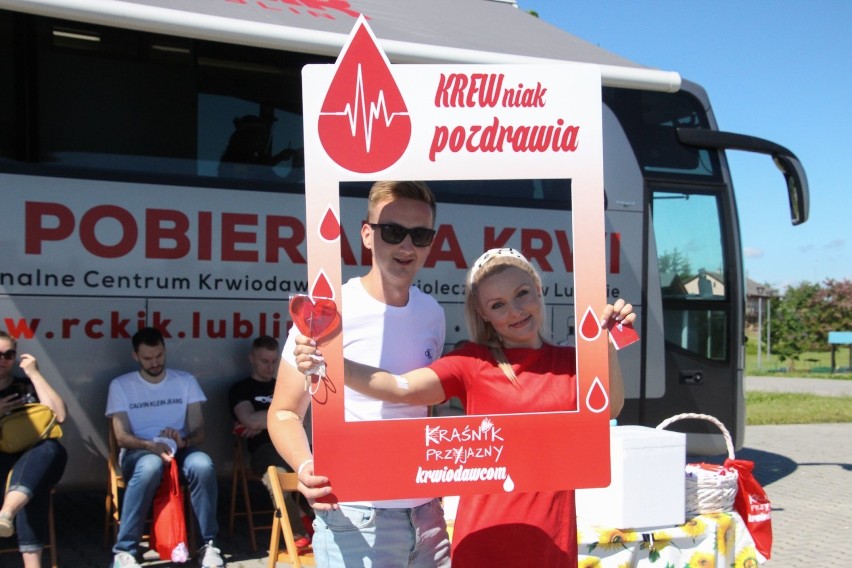 Wszystkie dzieci nasze są! Terenowa akcja zbiórki krwi przy zalewie w Kraśniku. Zobacz zdjęcia