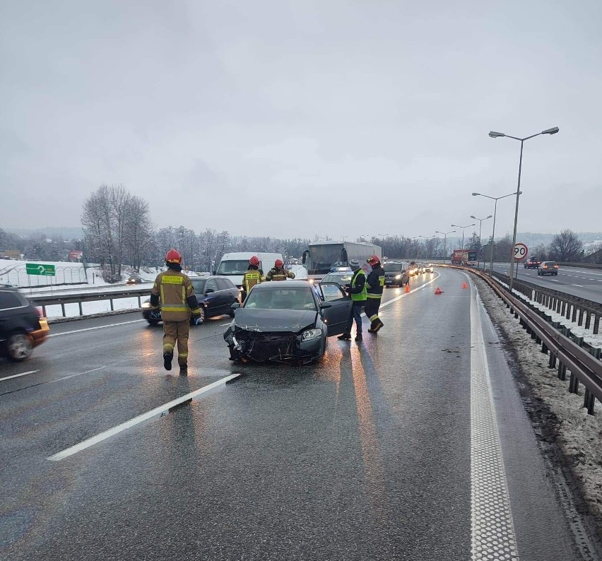 Autostrada A4 401 km kierunek Rzeszów - zdarzenie drogowe z...