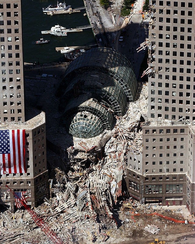 Ruiny WTC tuż po zamachu