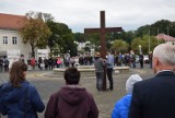 Modlitwa na placu Legionów. Wierni z Wielunia przyłączyli się do ogólnoświatowej akcji ZDJĘCIA