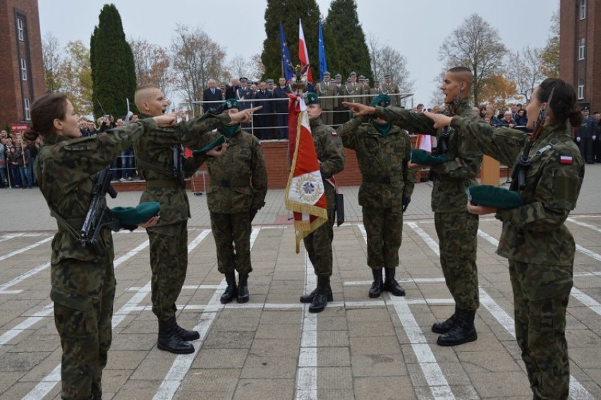 Dzień otwarty i przysięga żołnierzy w sieradzkiej jednostce wojskowej [zdjęcia]