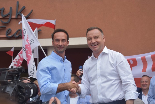 Andrzej Duda (z prawej) wygrał wybory w powiecie rypińskim, ale w samym Rypinie zwyciężył Rafał Trzaskowski