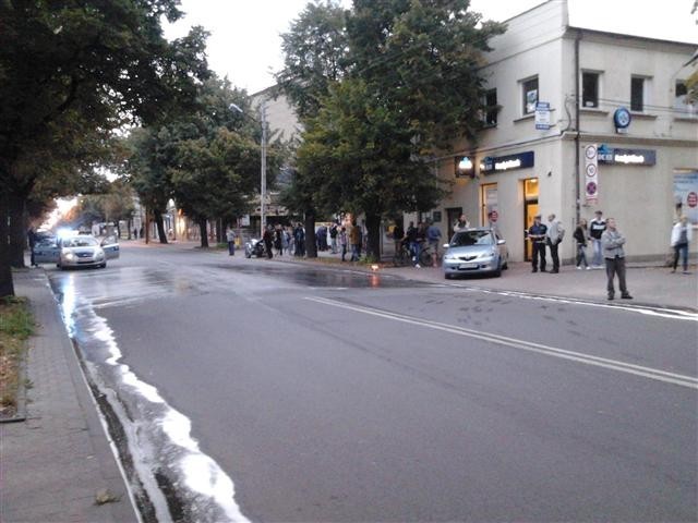 Wypadek na Łaskiej. Nie żyje motocyklista [zdjęcia]