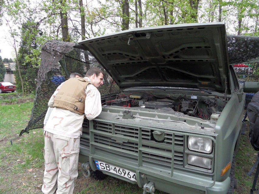 Świętochłowice: Samochody wojskowe zawładnęły Skałką na Pikniku Militarnym