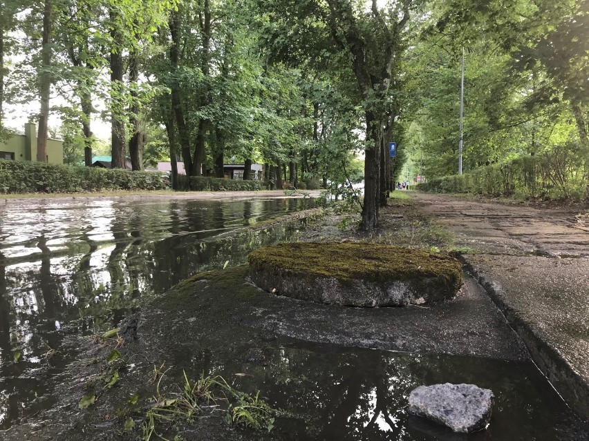 Wjazd na Ośrodek Wypoczynkowy w Mierzynie znów został zalany...