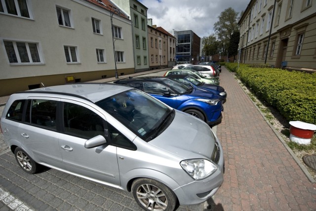 Od 9 grudnia w Koszalinie obowiązują nowe - niższe - opłaty abonamentowe za parkowanie w pobliżu domu.