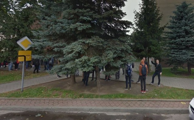 Szkoły średnie i zawodowe w Nowym Sączu na zdjęciach Google Street View