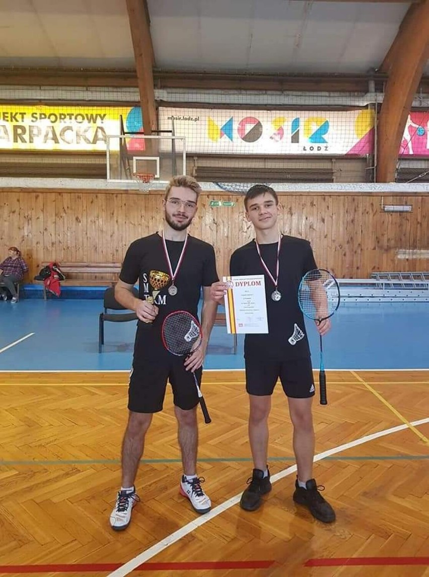 Sukcesy reprezentacji ZS nr 1 w Wieluniu na mistrzostwach województwa w badmintonie