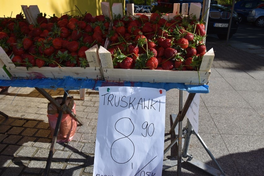 Owoce można kupić w cenie 8,90 zł za pół kilograma
