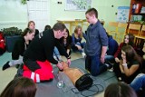 Młodzież w Skarżysku uczyła się, jak ratować życie 