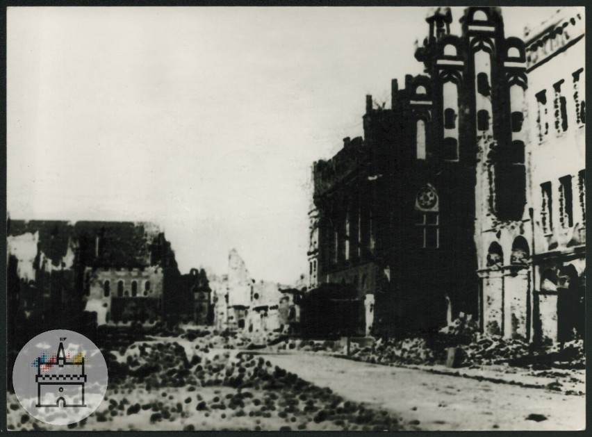 Zniszczone Stare Miasto i Ratusz, ok. 1946 r.