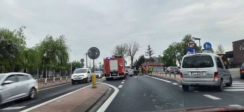 Wypadek w Bogdanowie. Zderzenie samochodu osobowego z karetką