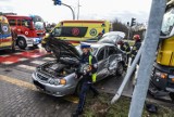 Groźny wypadek na rondzie Maczka w Bydgoszczy. Zderzyły się trzy auta [zdjęcia]