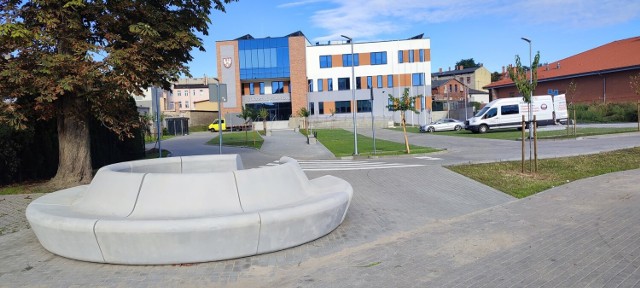 Nowy obiekt, w którym od 12 września 2022 roku mieścić się będzie  Starostwo Powiatowe w Chełmnie