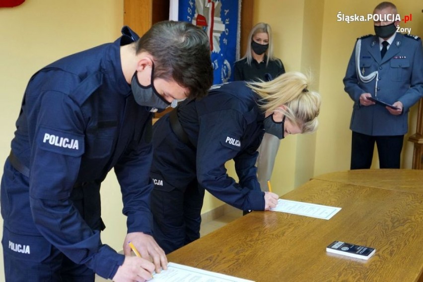 Nowi policjanci złożyli przysięgę w Komendzie Miejskiej...