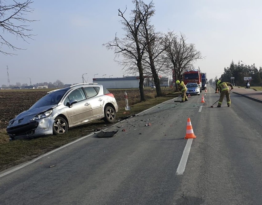 15 lutego 2023 roku na drodze wojewódzkiej w Choczu doszło do zderzenia dwóch pojazdów